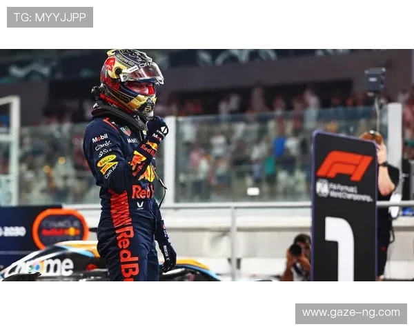 F1赛季最新动态：维斯塔潘连续夺冠，车队策略调整引发热议